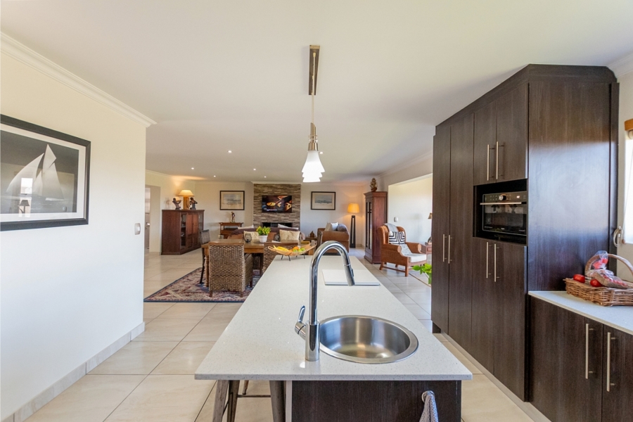 4 Bedroom Property for Sale in Sunset Estate Western Cape